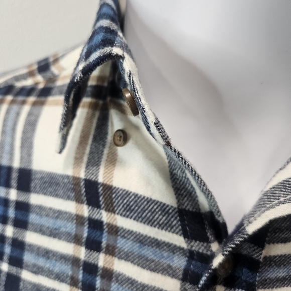 Croft & Barrow men's small button-down longsleeve - Picture 2 of 6